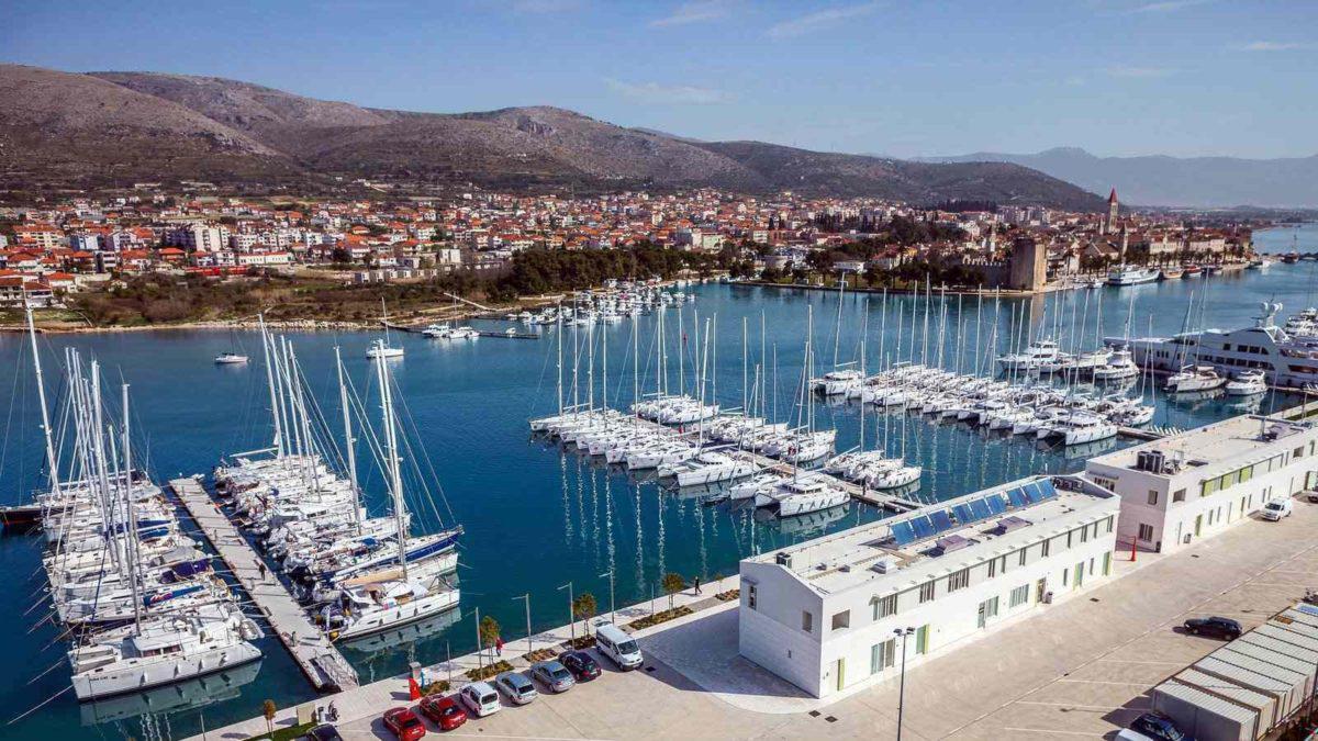 Puerto deportivo sostenible con soluciones de eficiencia energética